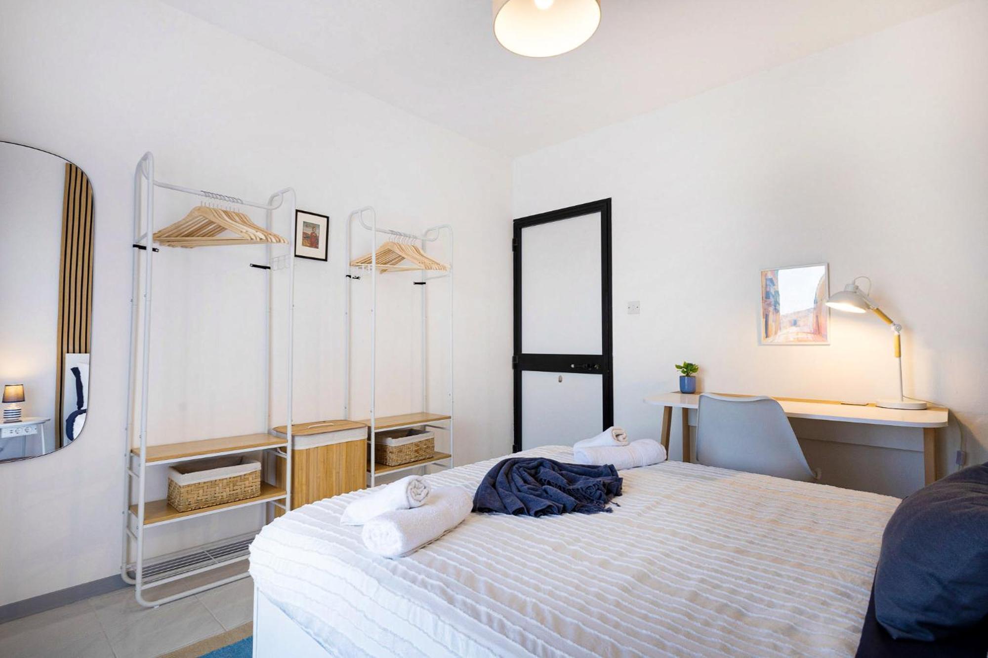 Spacious 2Br Penthouse With A Large Front-Terrace - Close To Bugibba Perched Beach San Pawl il-Baħar Eksteriør billede