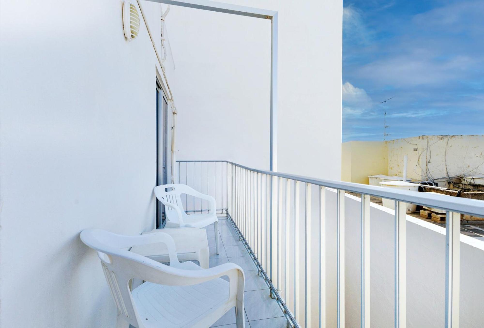 Spacious 2Br Penthouse With A Large Front-Terrace - Close To Bugibba Perched Beach San Pawl il-Baħar Eksteriør billede